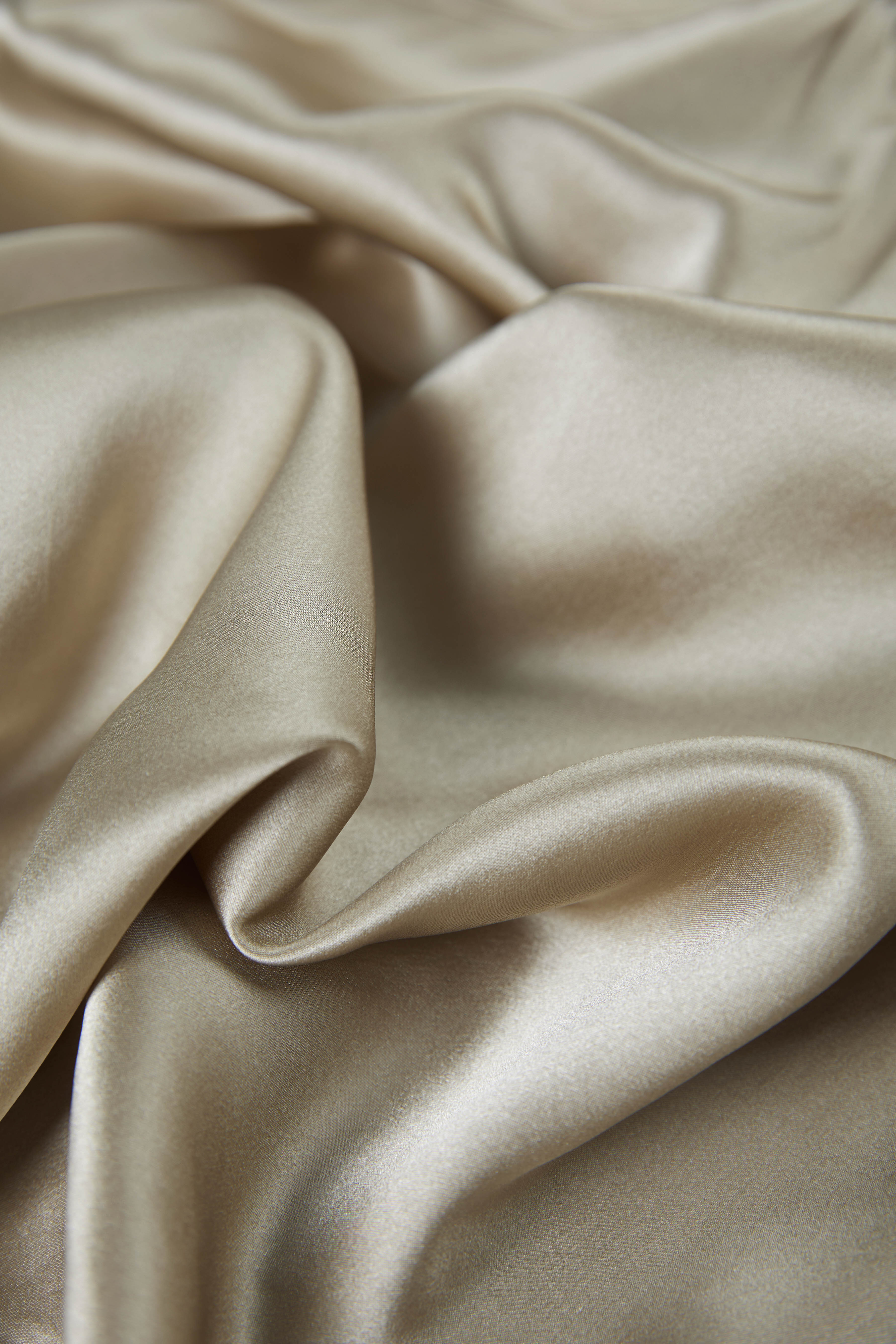 Aurise™ | 100% Silk Tie Neck Bishop Sleeves Blouse