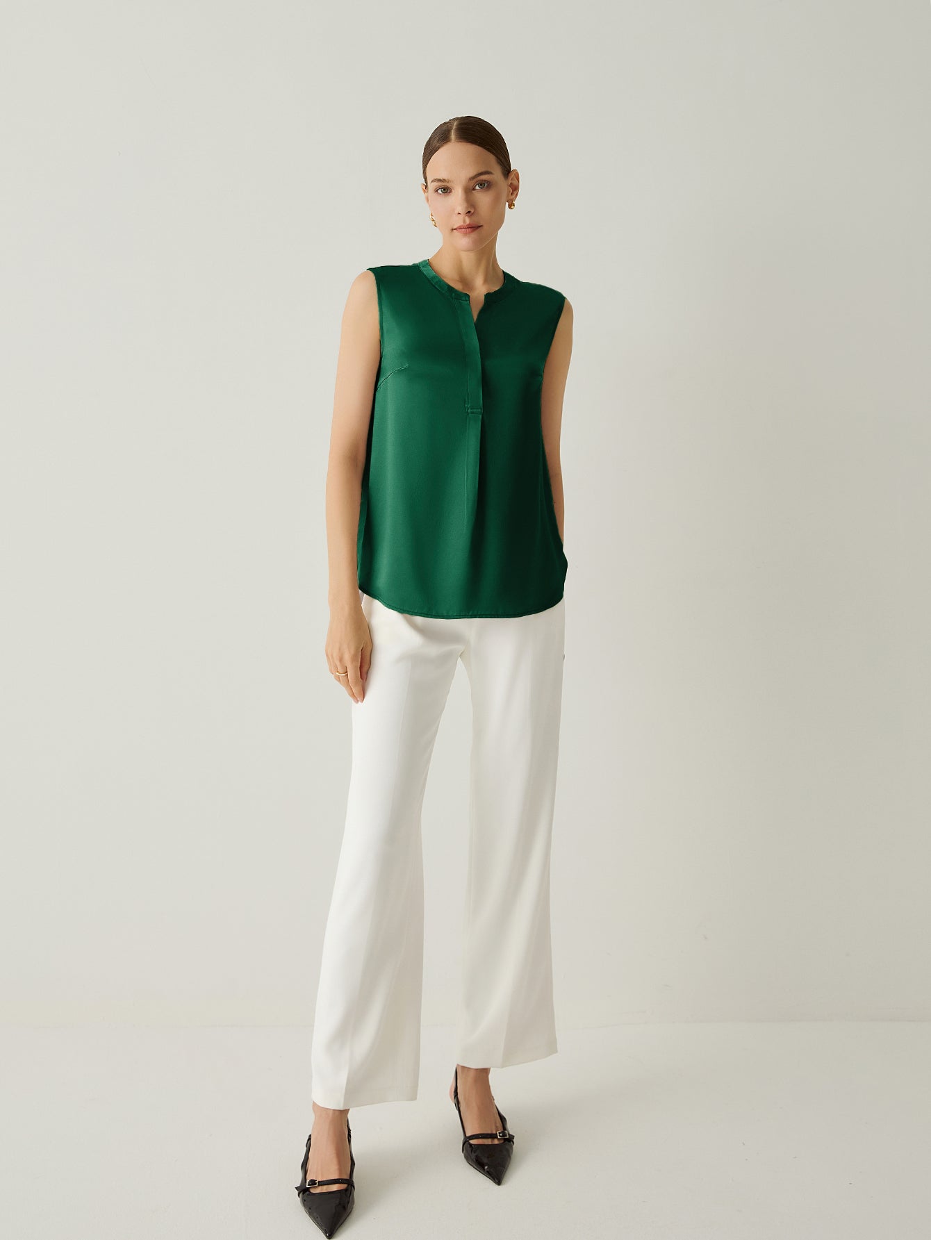 Aurise™ | 100% Silk V-Neck Sleeveless Relaxed Fit Blouse