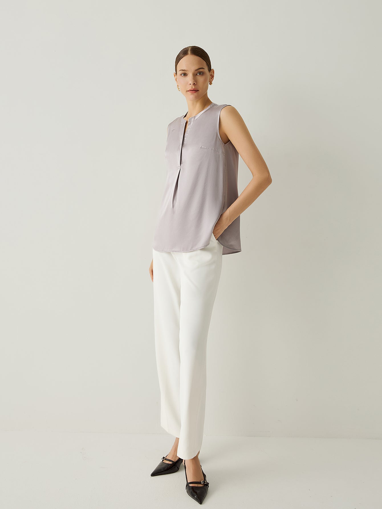 Aurise™ | 100% Silk V-Neck Sleeveless Relaxed Fit Blouse