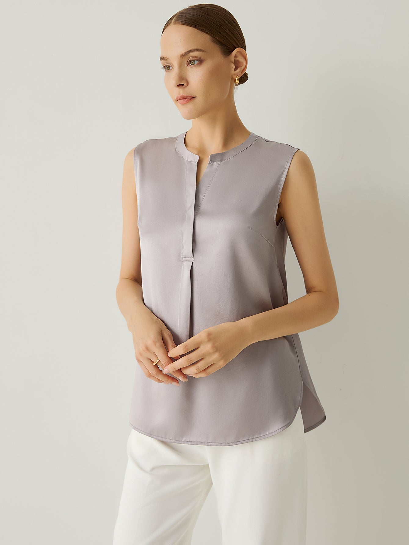 Aurise™ | 100% Silk V-Neck Sleeveless Relaxed Fit Blouse