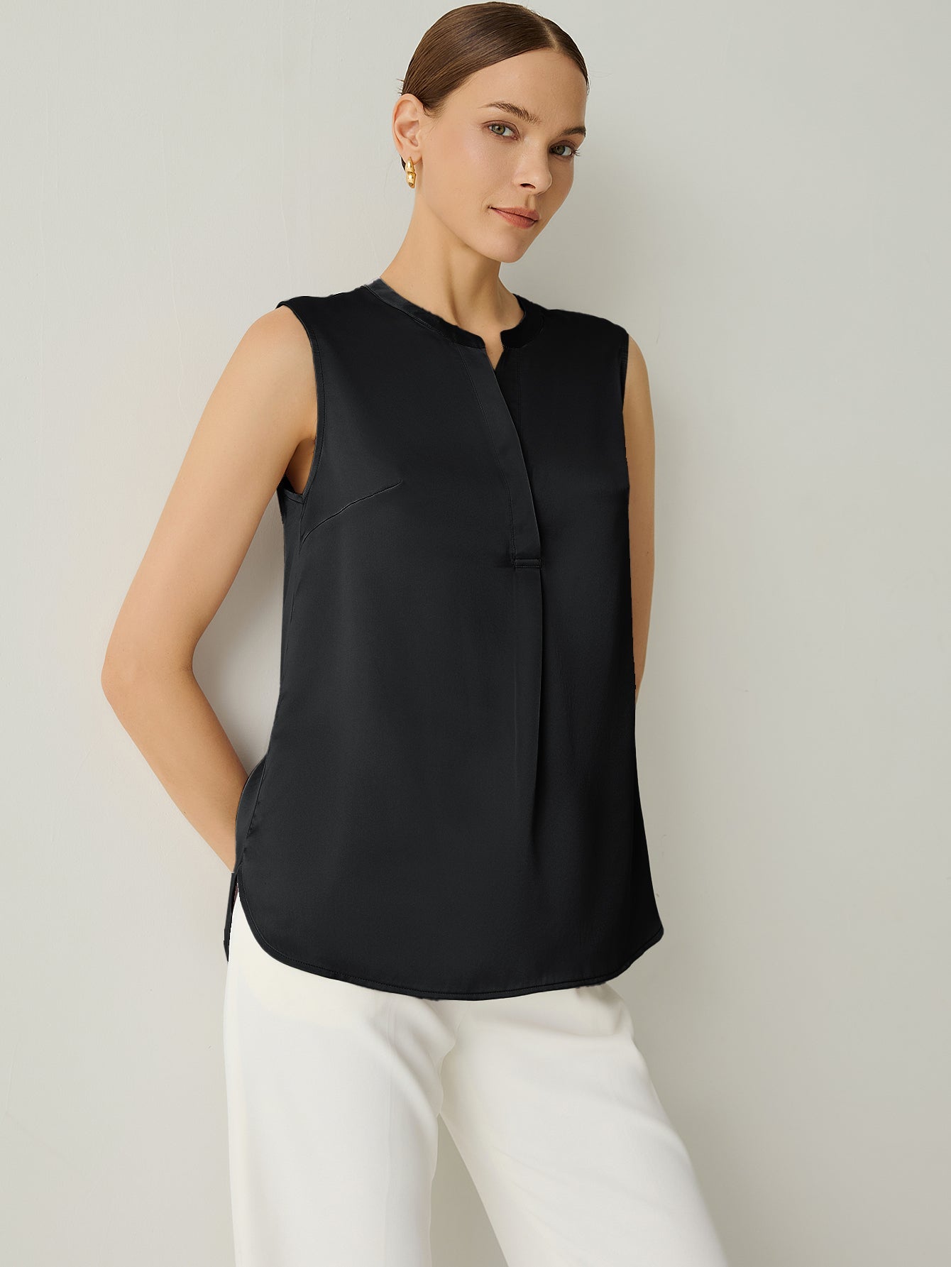 Aurise™ | 100% Silk V-Neck Sleeveless Relaxed Fit Blouse