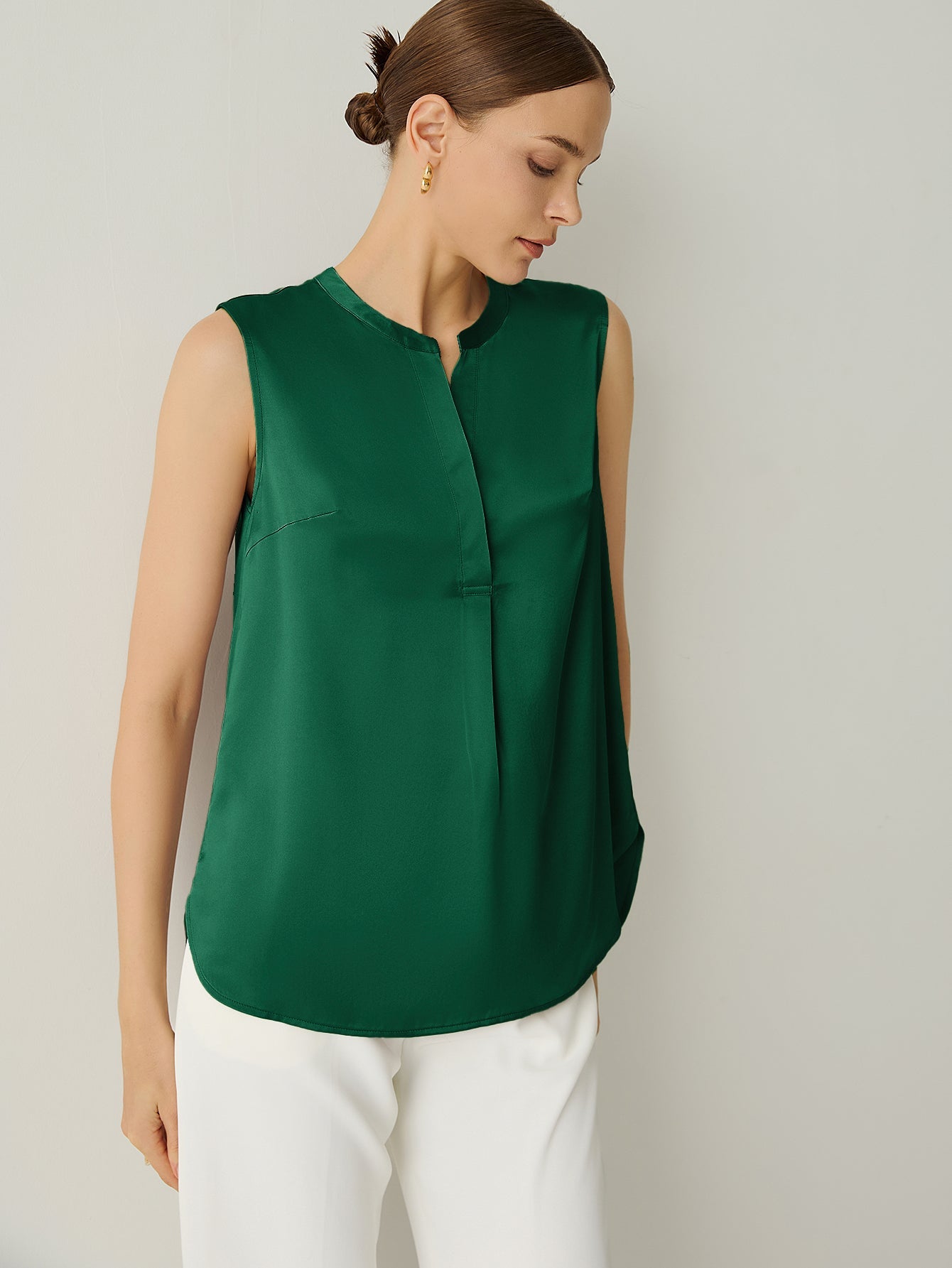 Aurise™ | 100% Silk V-Neck Sleeveless Relaxed Fit Blouse