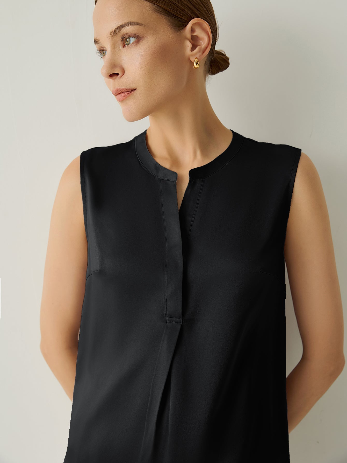 Aurise™ | 100% Silk V-Neck Sleeveless Relaxed Fit Blouse