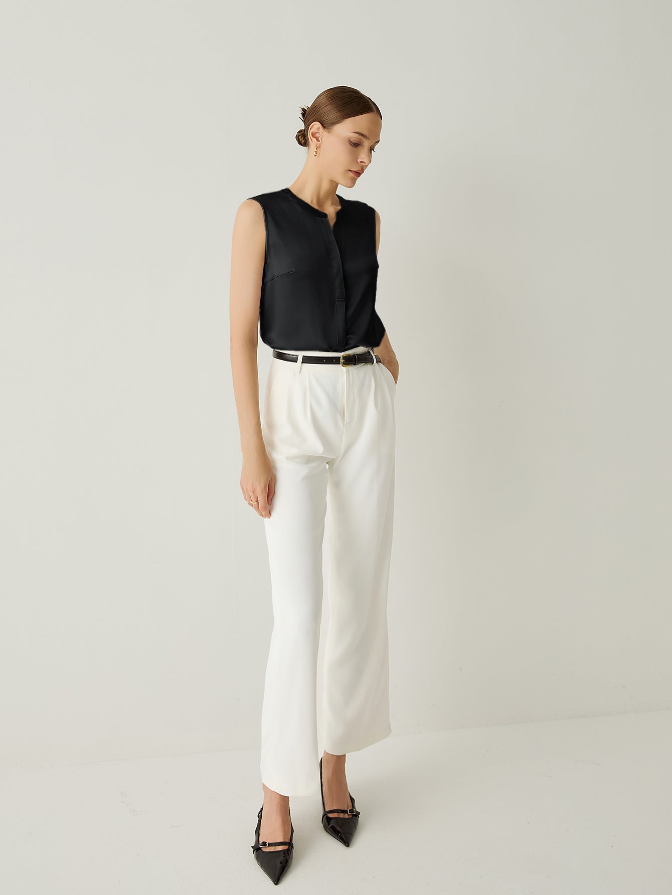 Aurise™ | 100% Silk V-Neck Sleeveless Relaxed Fit Blouse
