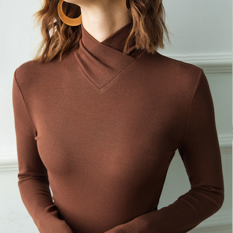 Élevé Légacy Turtleneck Top