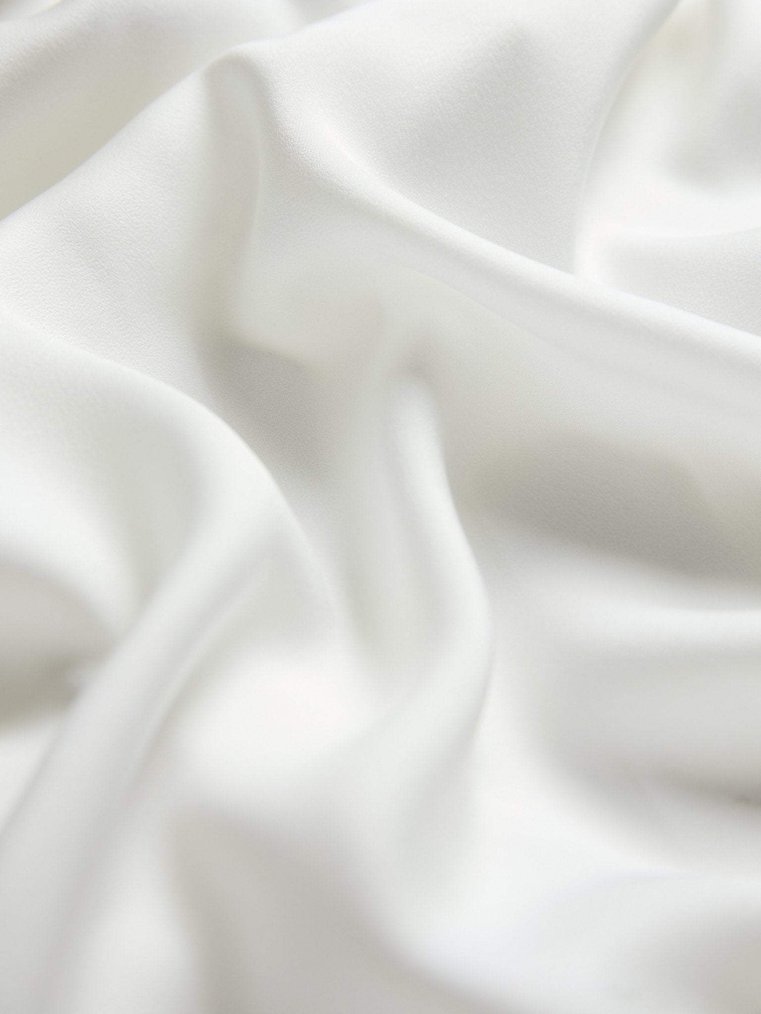 Aurise™ | 100% Silk Spread Collar Long Sleeves Blouse